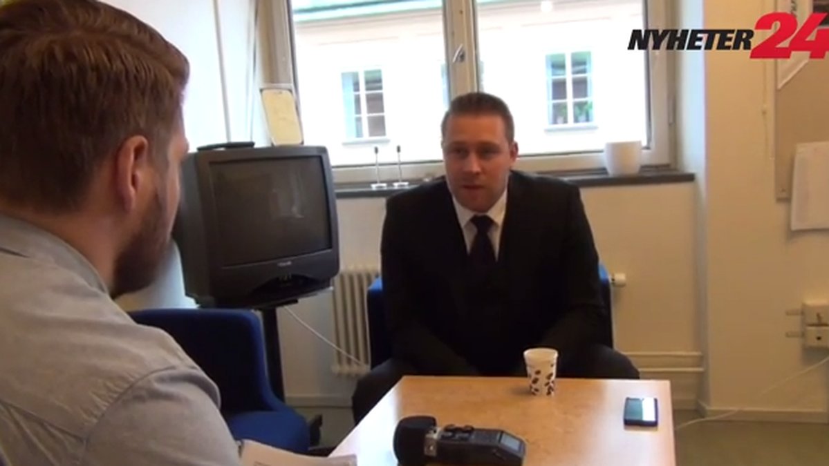 Mattias Karlsson intervjuas av Nyheter24:s Pär Ullrich.